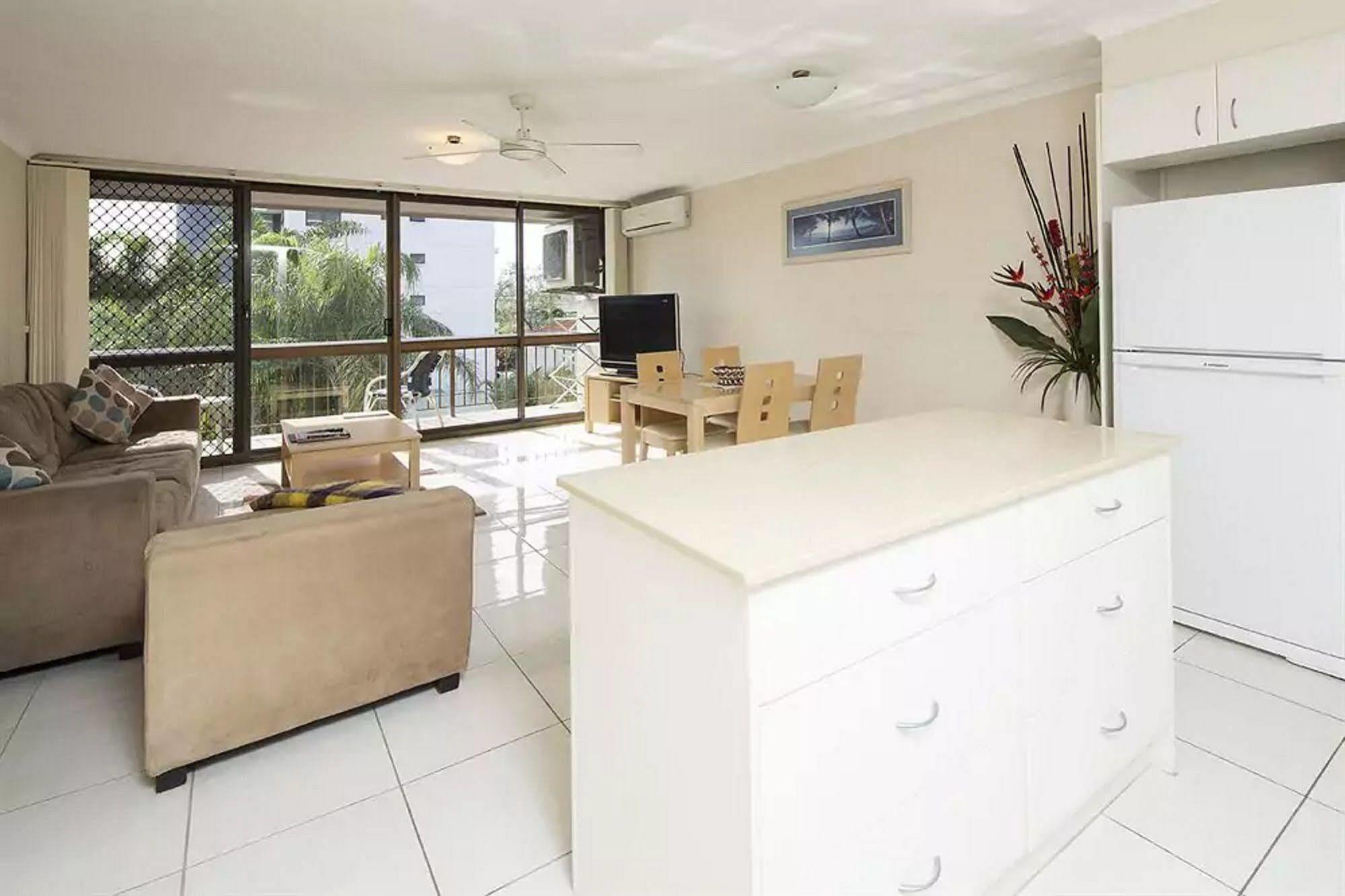 Burleigh Palms Holiday Apartments Gold Coast Esterno foto