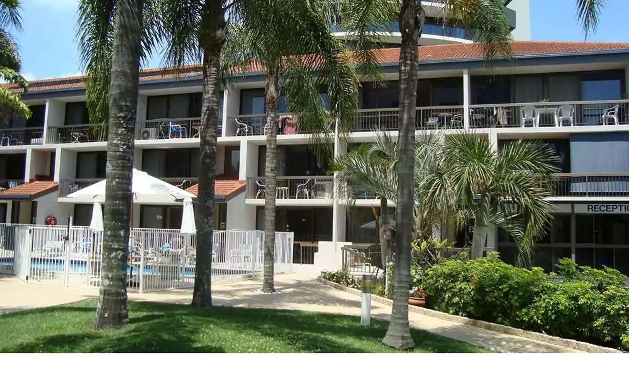 Burleigh Palms Holiday Apartments Gold Coast Esterno foto